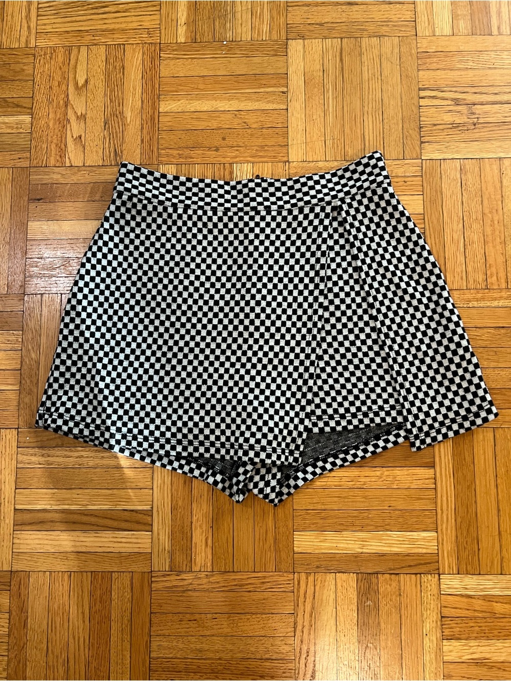 Tween Fashion Originality Black & White Checkerboard Skort Shorts size small
